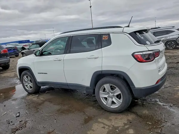 3C4NJDBB9NT209708 2022 JEEP COMPASS - Image 2
