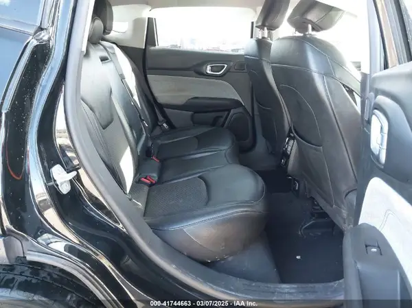3C4NJDBB9NT210065 2022 JEEP COMPASS - Image 8