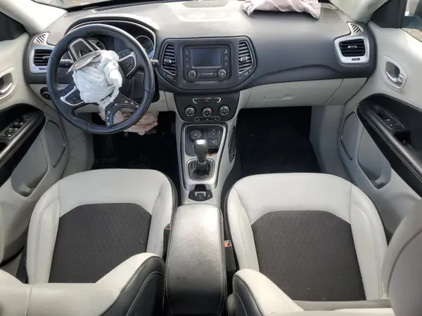 3C4NJDBBXHT618787 2017 JEEP COMPASS - Image 8