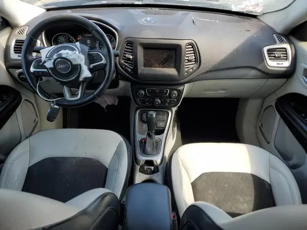 3C4NJDBBXHT667763 2017 JEEP COMPASS - Image 8
