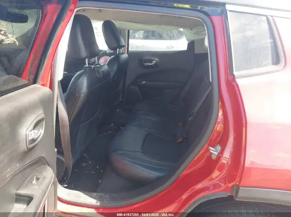3C4NJDBBXJT101043 2018 JEEP COMPASS - Image 8