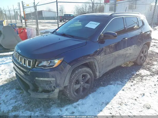 3C4NJDBBXJT107585 2018 JEEP COMPASS - Image 2