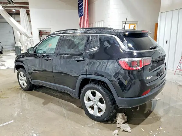 3C4NJDBBXJT112138 2018 JEEP COMPASS - Image 2