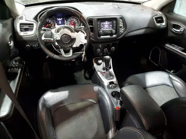 3C4NJDBBXJT112138 2018 JEEP COMPASS - Image 8