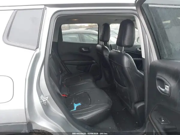 3C4NJDBBXJT112222 2018 JEEP COMPASS - Image 8