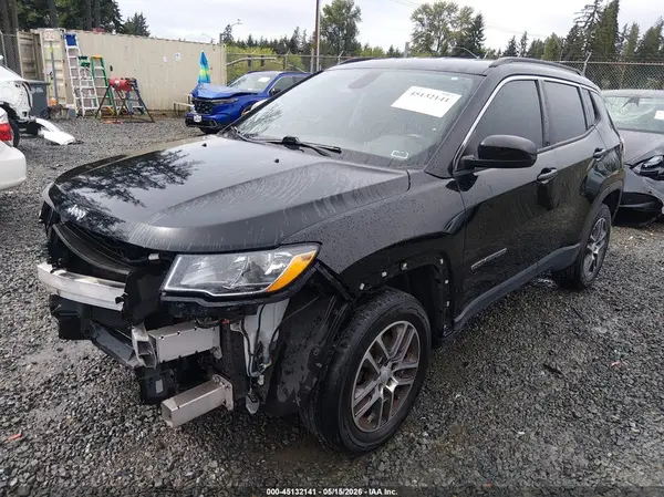 3C4NJDBBXJT112592 2018 JEEP COMPASS - Image 2