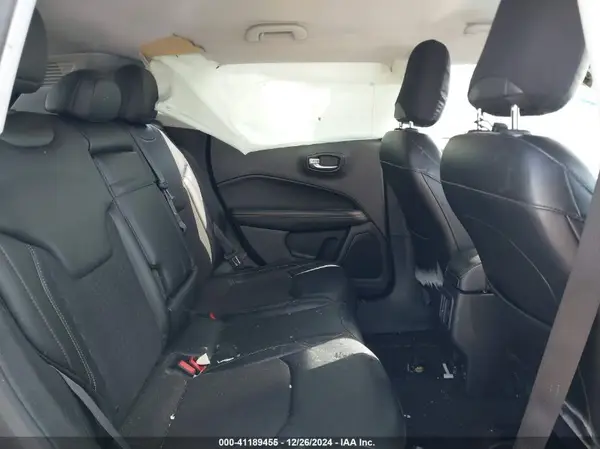 3C4NJDBBXJT116187 2018 JEEP COMPASS - Image 8