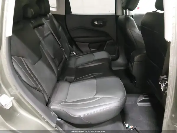 3C4NJDBBXJT116822 2018 JEEP COMPASS - Image 8