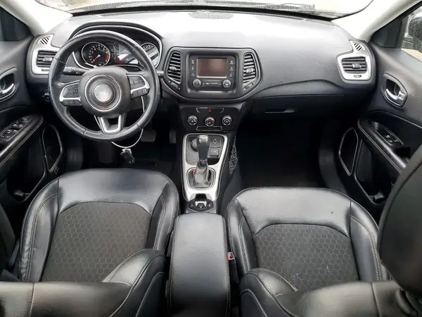 3C4NJDBBXJT131451 2018 JEEP COMPASS - Image 8