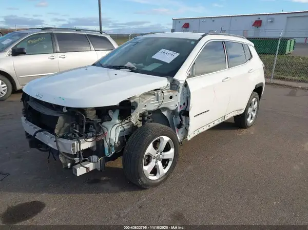 3C4NJDBBXJT139405 2018 JEEP COMPASS - Image 2