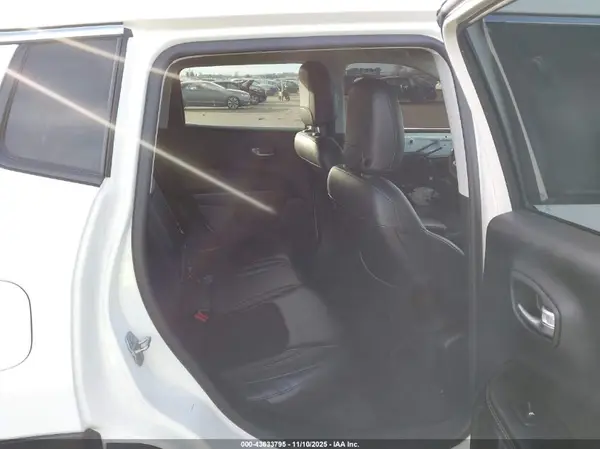 3C4NJDBBXJT139405 2018 JEEP COMPASS - Image 8