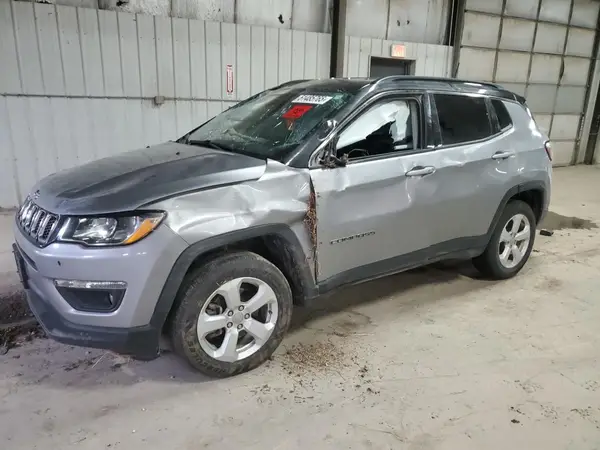 3C4NJDBBXJT144037 2018 JEEP COMPASS - Image 1