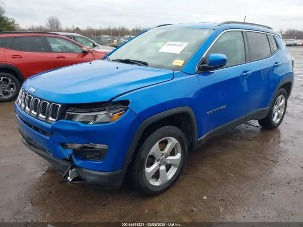 3C4NJDBBXJT155037 2018 JEEP COMPASS - Image 2