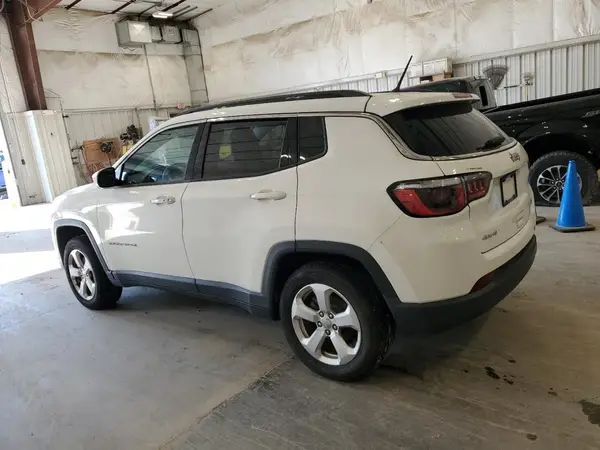 3C4NJDBBXJT161274 2018 JEEP COMPASS - Image 2
