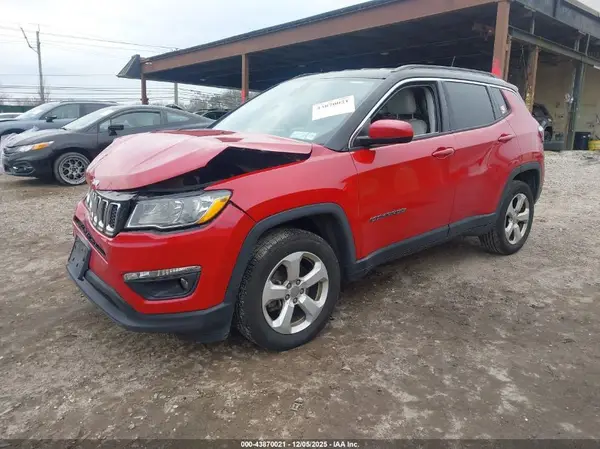 3C4NJDBBXJT167785 2018 JEEP COMPASS - Image 2
