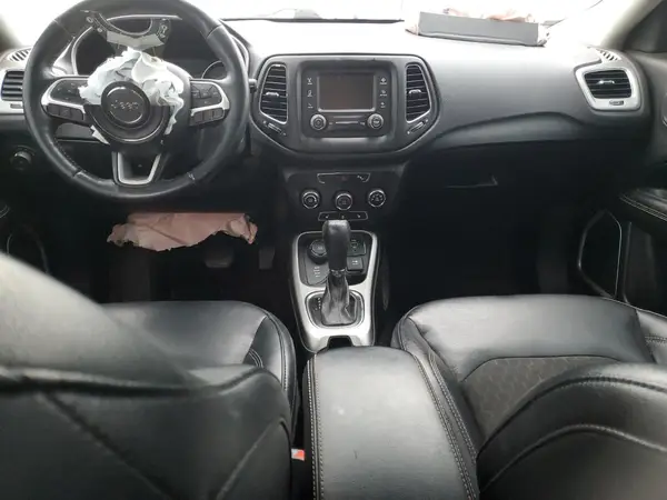 3C4NJDBBXJT185462 2018 JEEP COMPASS - Image 8