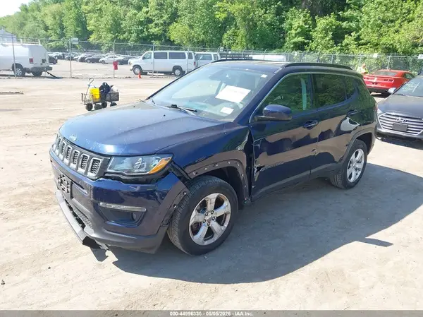 3C4NJDBBXJT185560 2018 JEEP COMPASS - Image 2
