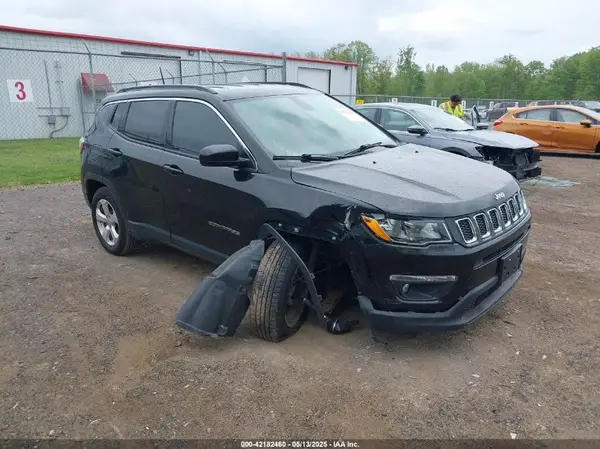 3C4NJDBBXJT199927 2018 JEEP COMPASS - Image 1