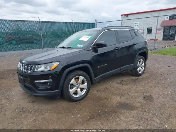 3C4NJDBBXJT199927 2018 JEEP COMPASS - Image 2
