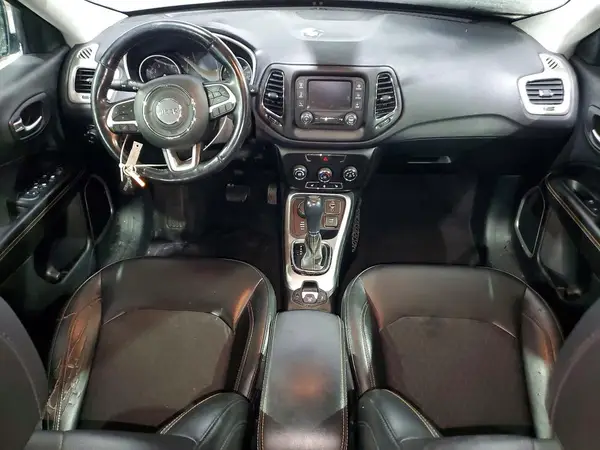 3C4NJDBBXJT201997 2018 JEEP COMPASS - Image 8