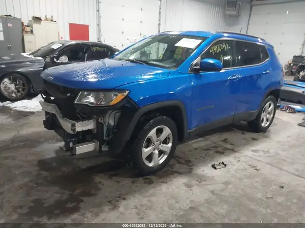 3C4NJDBBXJT202289 2018 JEEP COMPASS - Image 2