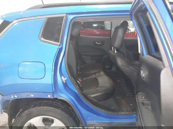 3C4NJDBBXJT202289 2018 JEEP COMPASS - Image 8
