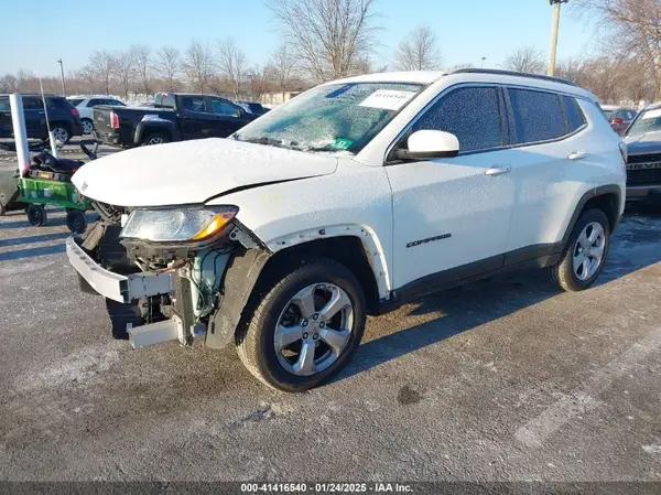 3C4NJDBBXJT206245 2018 JEEP COMPASS - Image 2