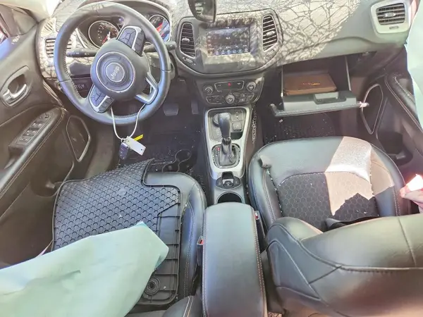 3C4NJDBBXJT206360 2018 JEEP COMPASS - Image 8