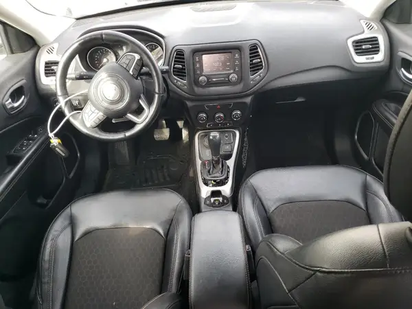 3C4NJDBBXJT206634 2018 JEEP COMPASS - Image 8