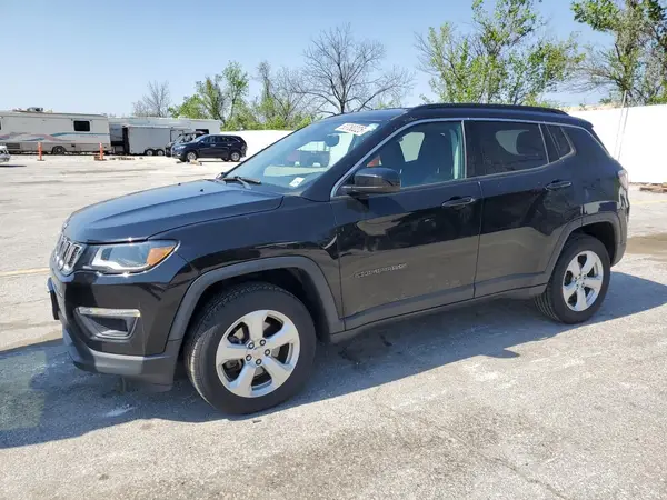 3C4NJDBBXJT220422 2018 JEEP COMPASS - Image 1