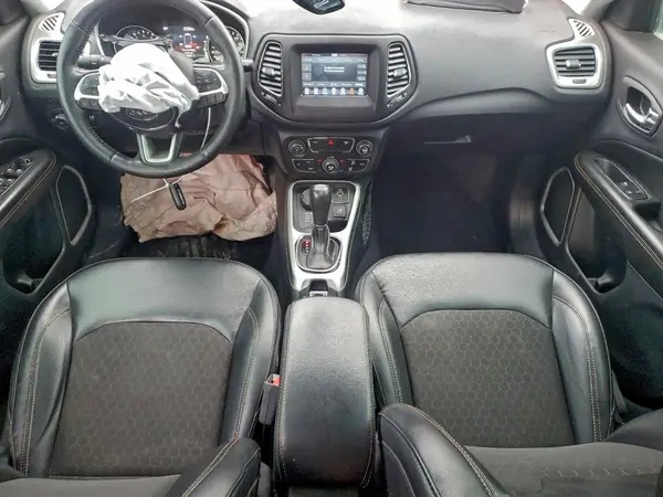 3C4NJDBBXJT231422 2018 JEEP COMPASS - Image 8