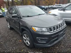 3C4NJDBBXJT262461 2018 JEEP COMPASS