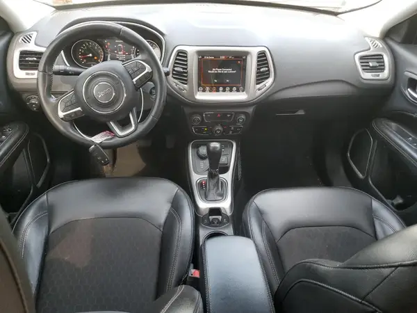 3C4NJDBBXJT281186 2018 JEEP COMPASS - Image 8
