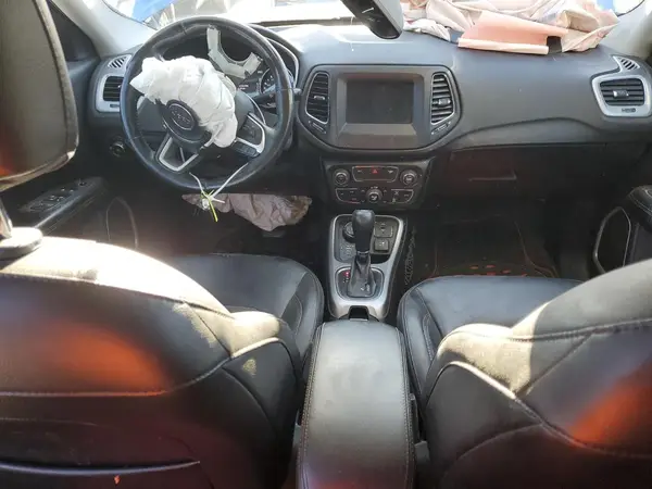 3C4NJDBBXJT282287 2018 JEEP COMPASS - Image 8