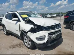 3C4NJDBBXJT284573 2018 JEEP COMPASS
