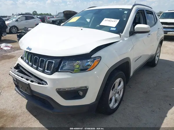 3C4NJDBBXJT284573 2018 JEEP COMPASS - Image 2