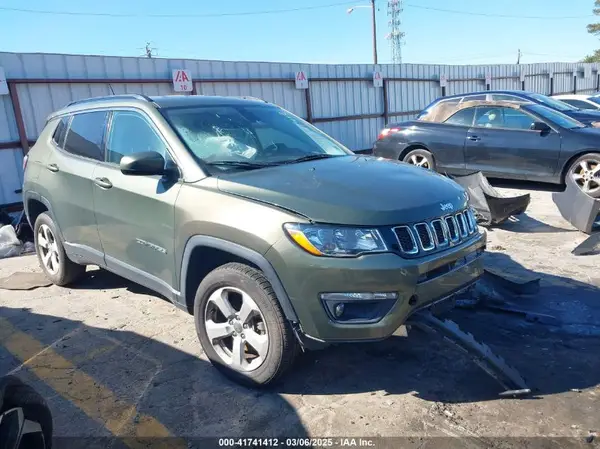 3C4NJDBBXJT290891 2018 JEEP COMPASS - Image 1