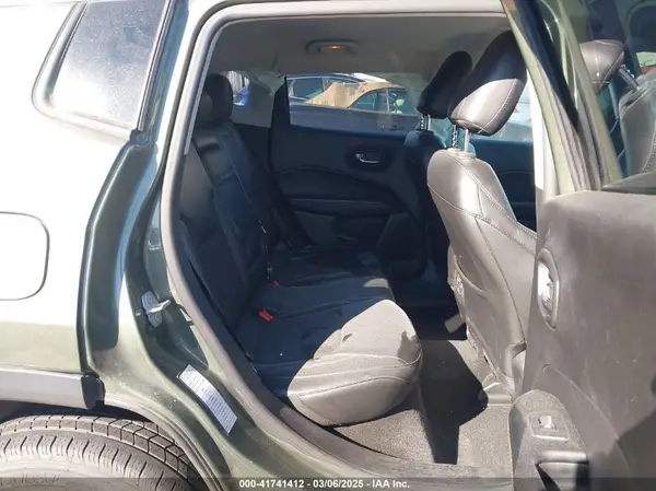 3C4NJDBBXJT290891 2018 JEEP COMPASS - Image 8