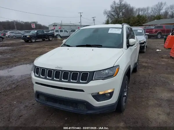 3C4NJDBBXJT291006 2018 JEEP COMPASS - Image 2