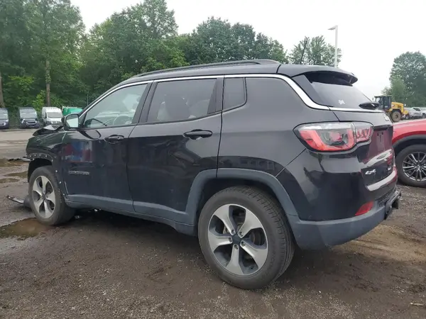 3C4NJDBBXJT291250 2018 JEEP COMPASS - Image 2