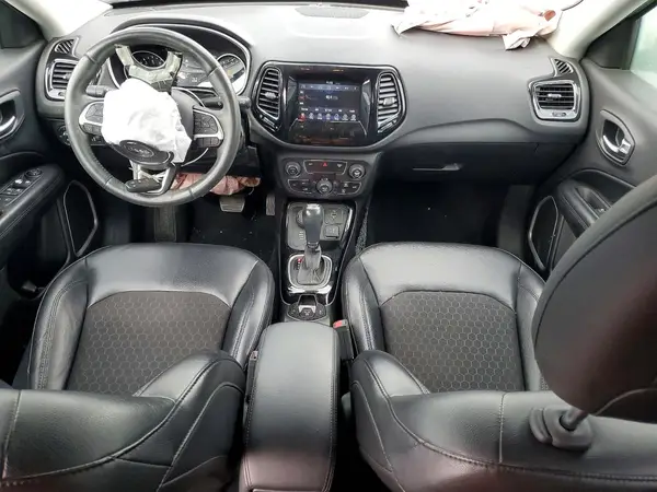 3C4NJDBBXJT304448 2018 JEEP COMPASS - Image 8