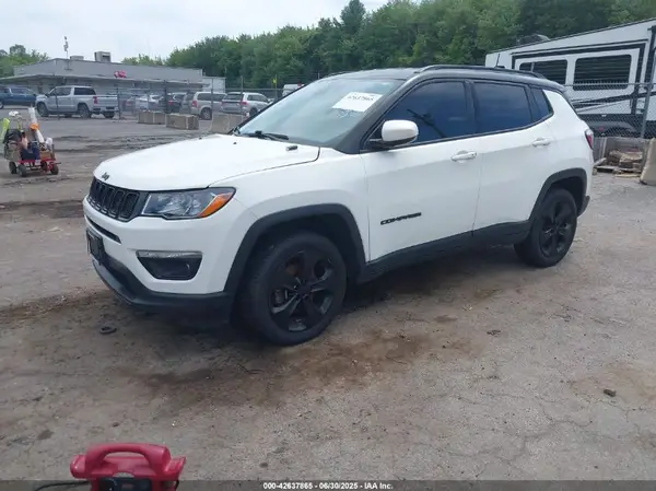 3C4NJDBBXJT304529 2018 JEEP COMPASS - Image 2