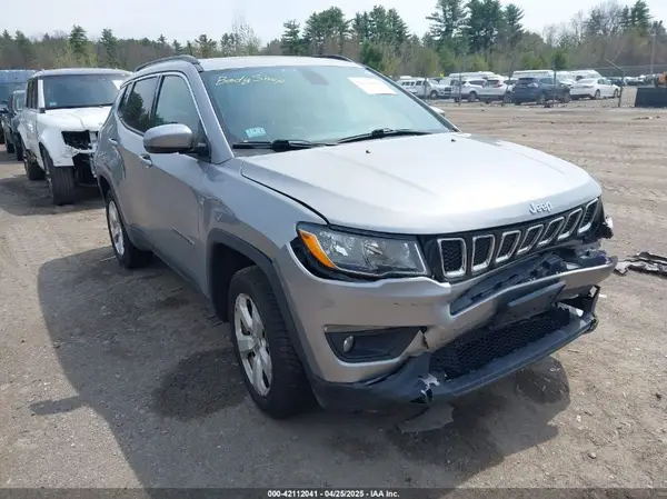 3C4NJDBBXJT313666 2018 JEEP COMPASS - Image 1