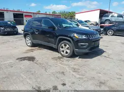 3C4NJDBBXJT313943 2018 JEEP COMPASS