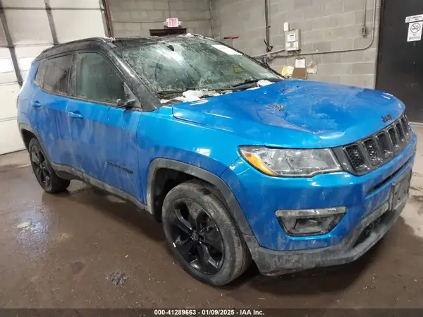3C4NJDBBXJT314140 2018 JEEP COMPASS - Image 1