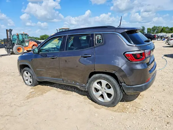 3C4NJDBBXJT315658 2018 JEEP COMPASS - Image 2
