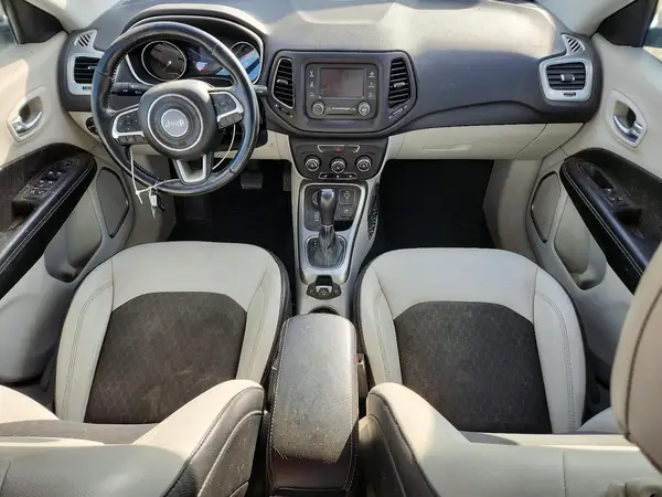 3C4NJDBBXJT315658 2018 JEEP COMPASS - Image 8