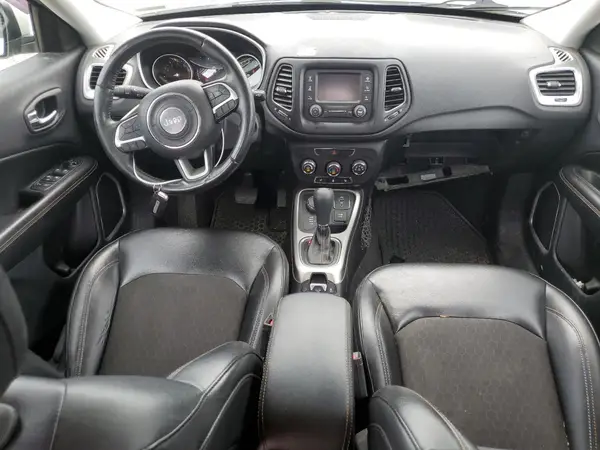 3C4NJDBBXJT315899 2018 JEEP COMPASS - Image 8