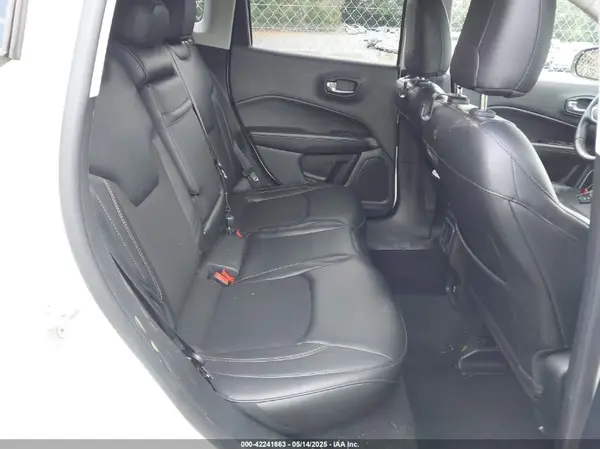 3C4NJDBBXJT320472 2018 JEEP COMPASS - Image 8
