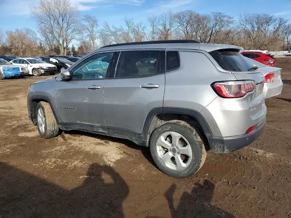 3C4NJDBBXJT325218 2018 JEEP COMPASS - Image 2